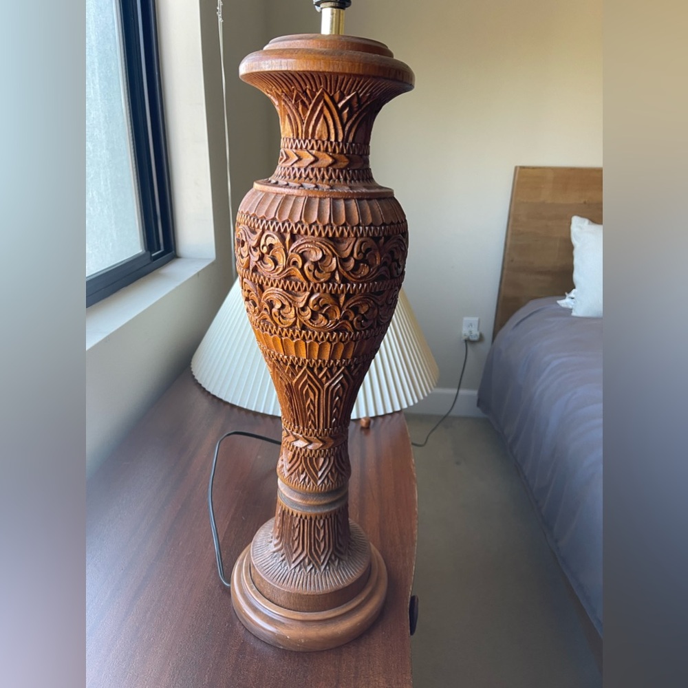 Vintage 1970’s hand carved lamp from the Philippines, in excellent condition